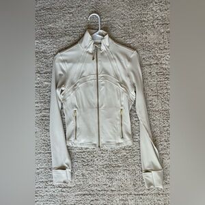 lululemon Cropped Ivory/Gold Define